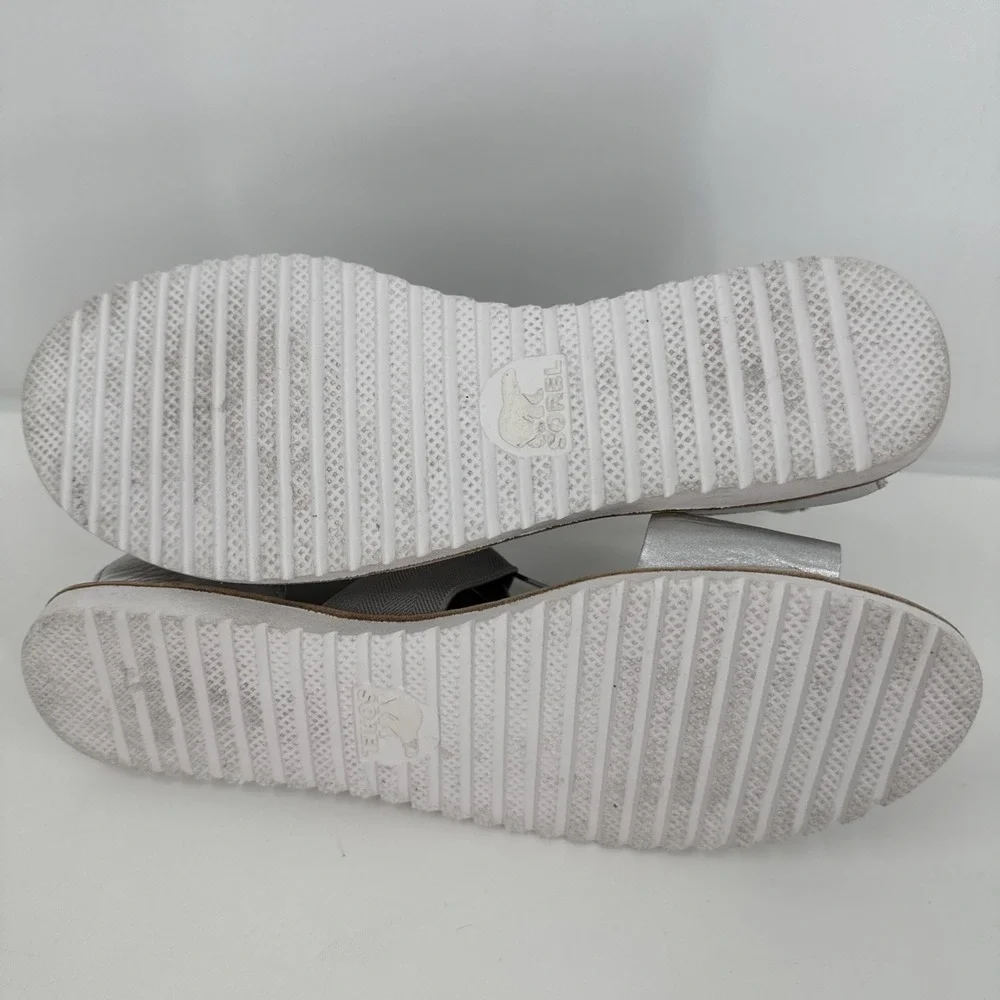 Sorel Ella Women's Sandals Metallic Leather Crisscross Flat 7.5 Comfort Shoes